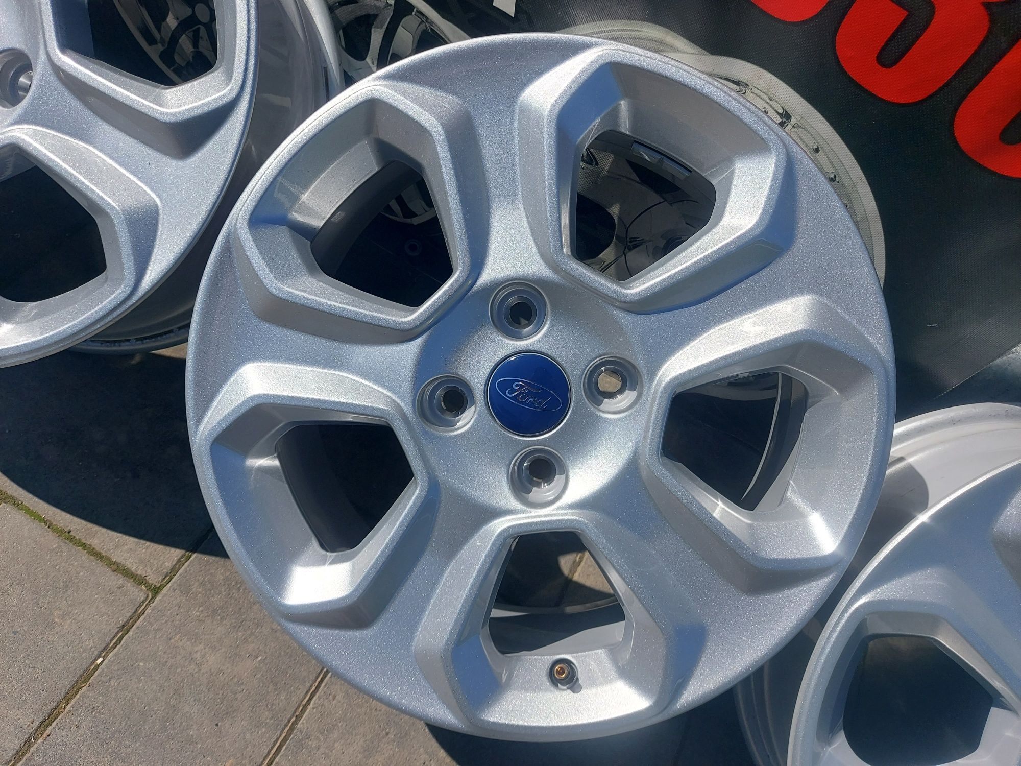 Nowe Alufelgi 16 cali 4x108 Ford B-Max EcoSport Fiesta Courier +tpms