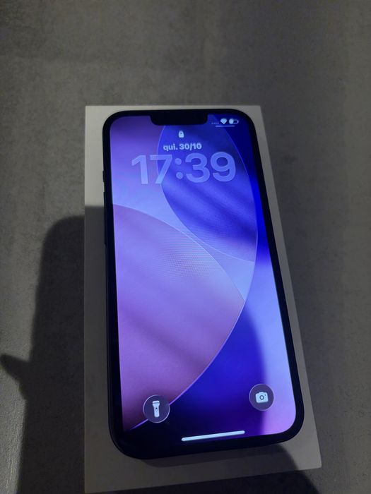 Iphone 13 novo 128gb.