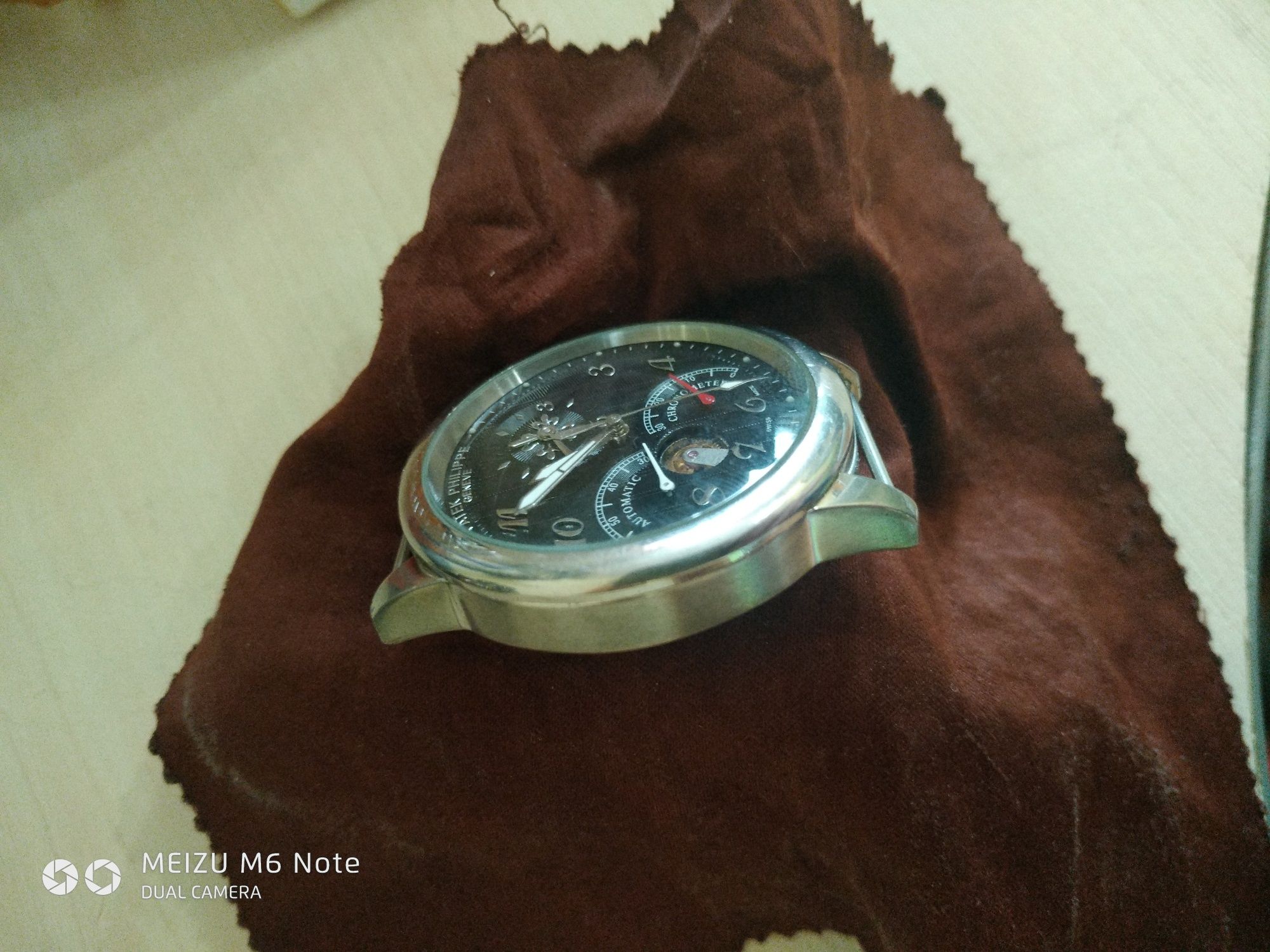 Часы наручные механические Patek Philippe с автоподзаводом.