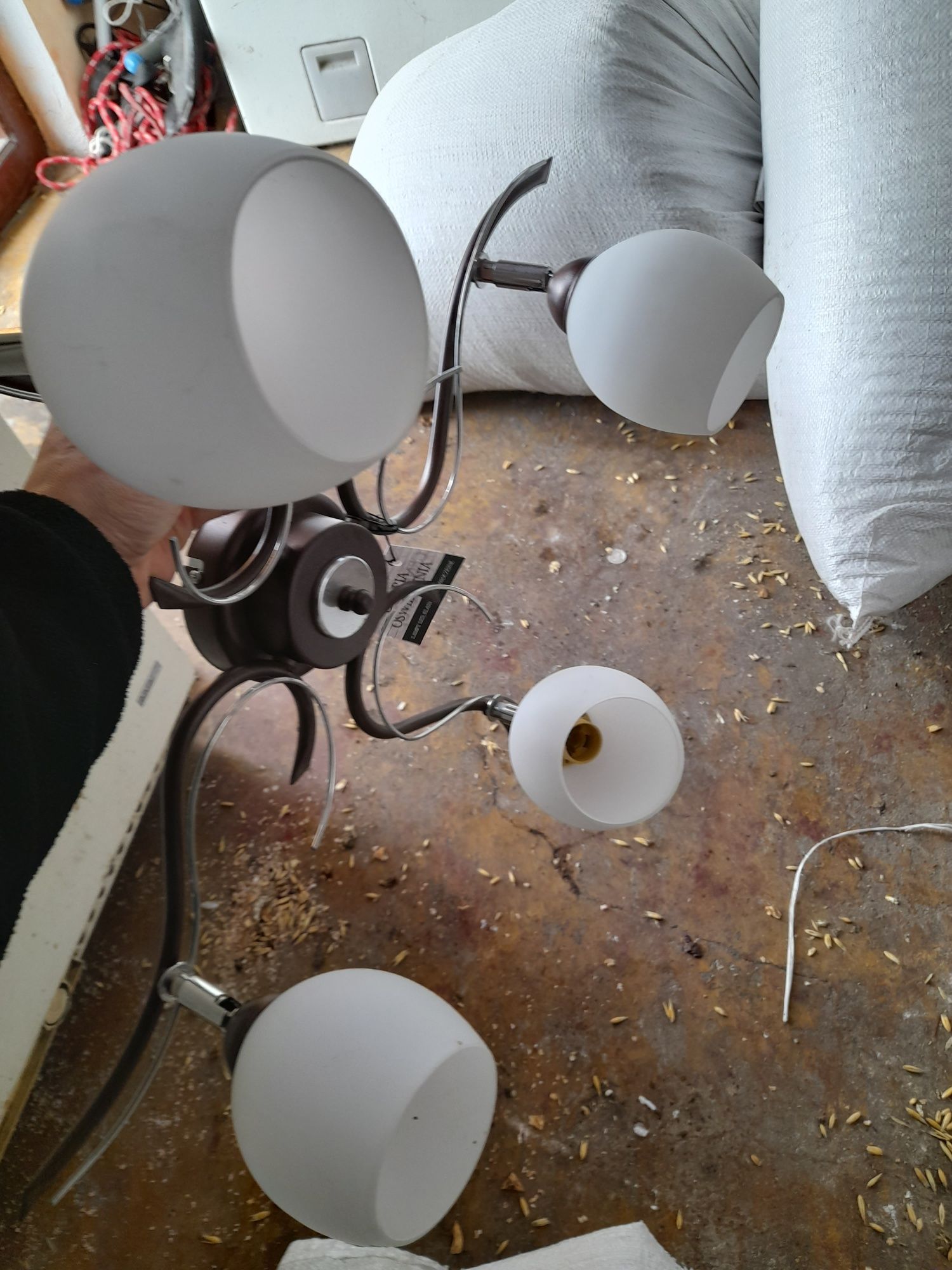 Sprzedam lampy i żyrandole