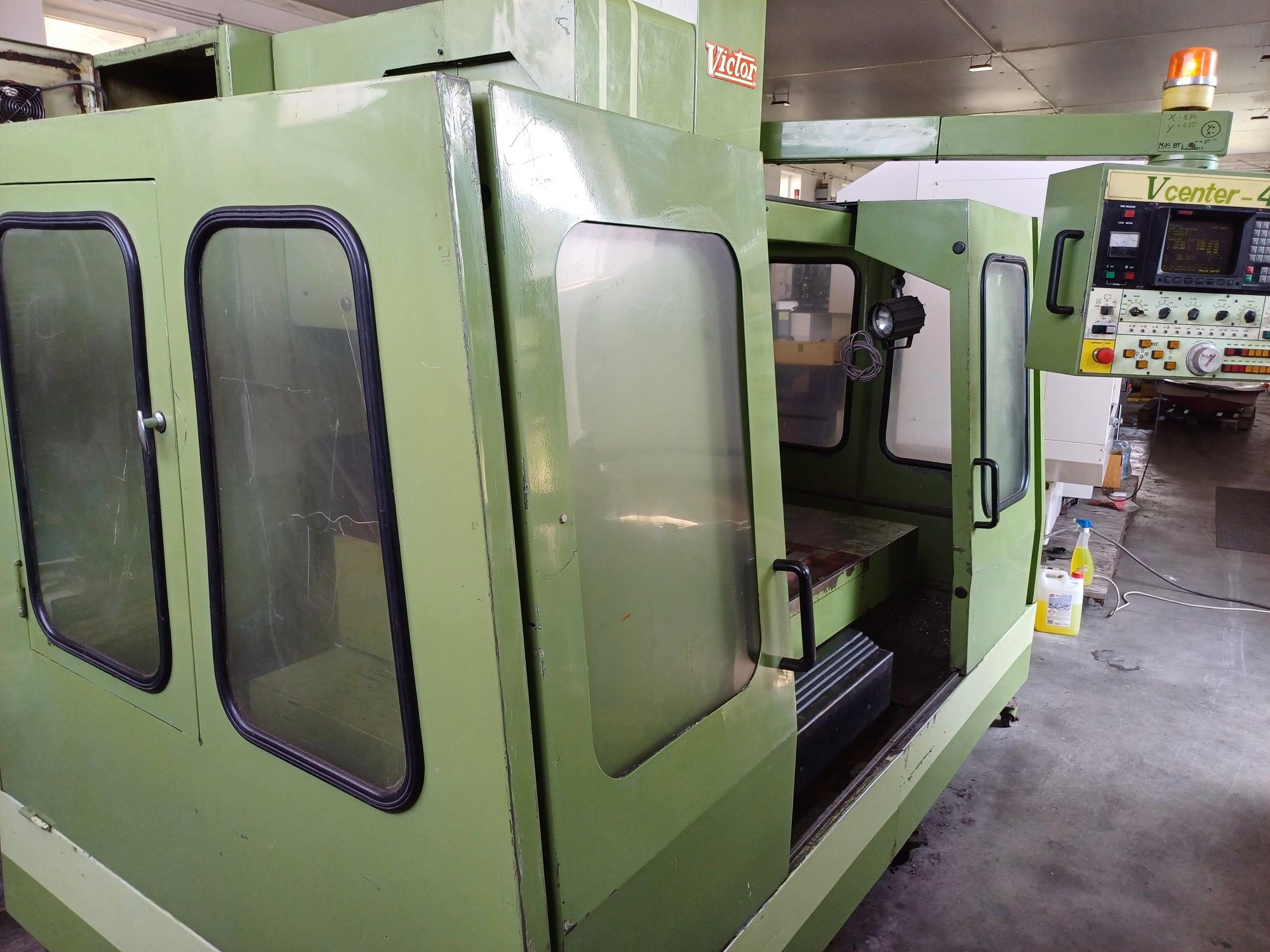 Frezarka cnc Victor Vcenter4 ATC