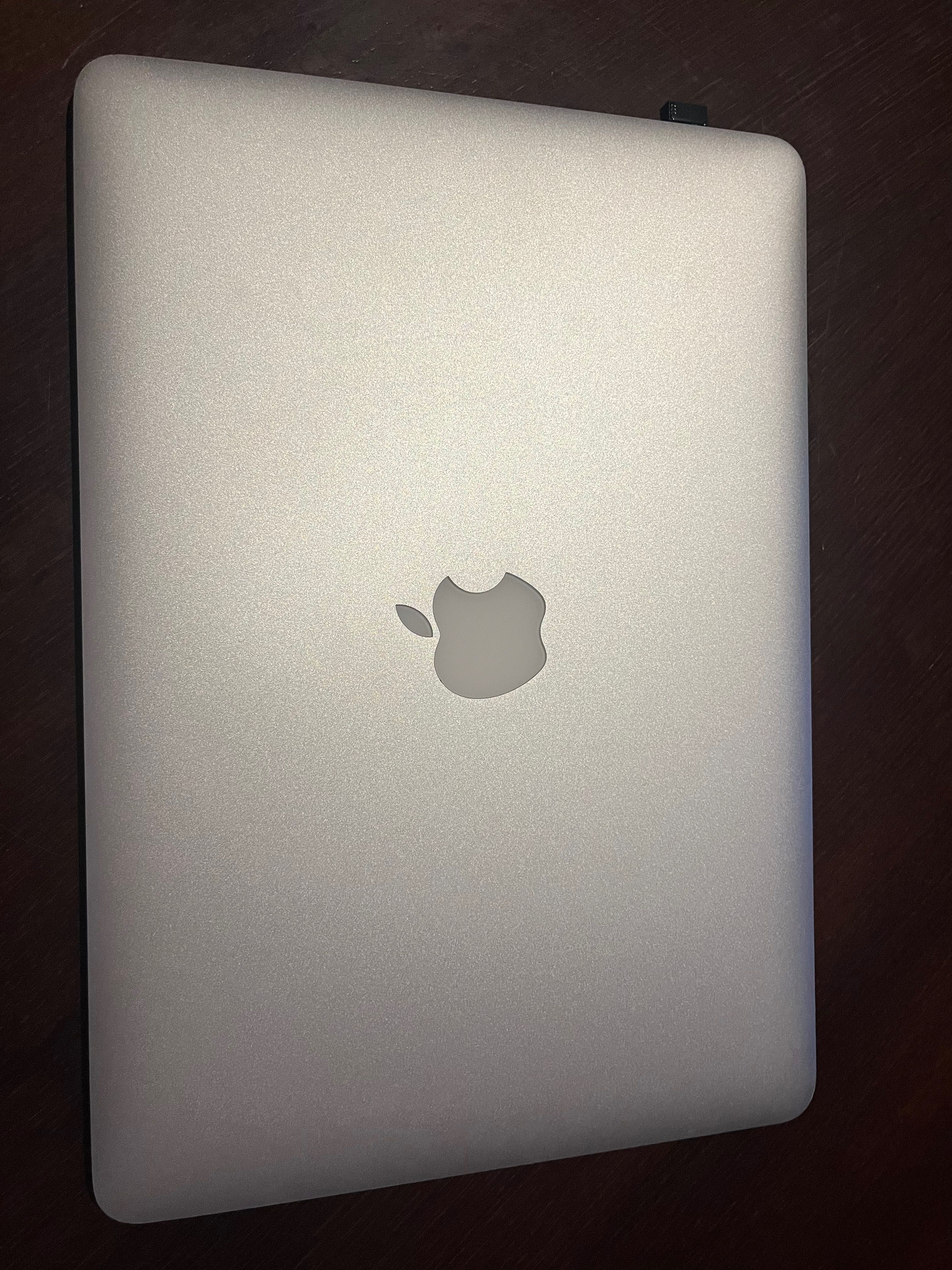 MacBook Air Apple cinzento como novo