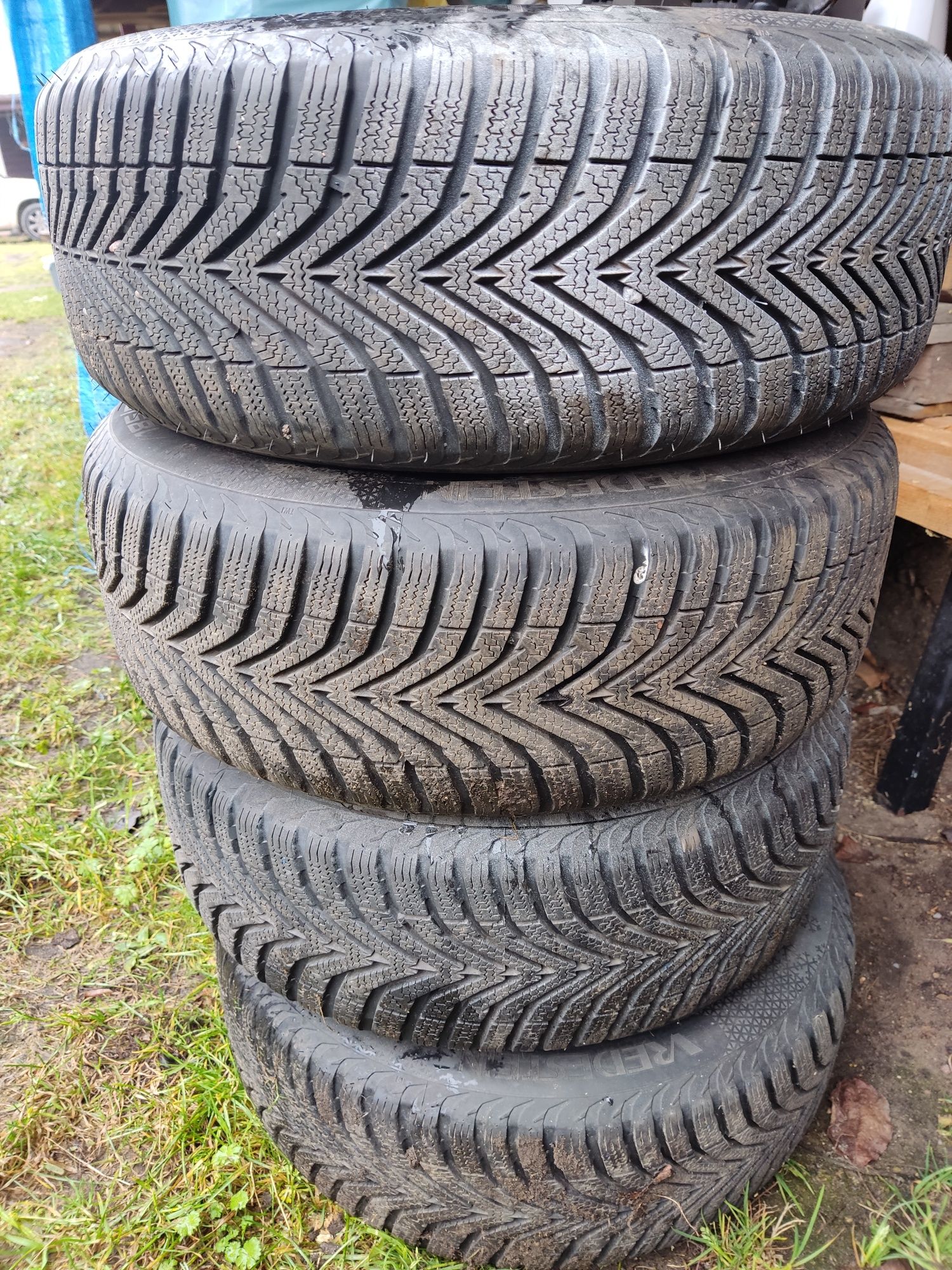 Sprzedam całe koła 55/185/15 zimowe w dobrym stanie