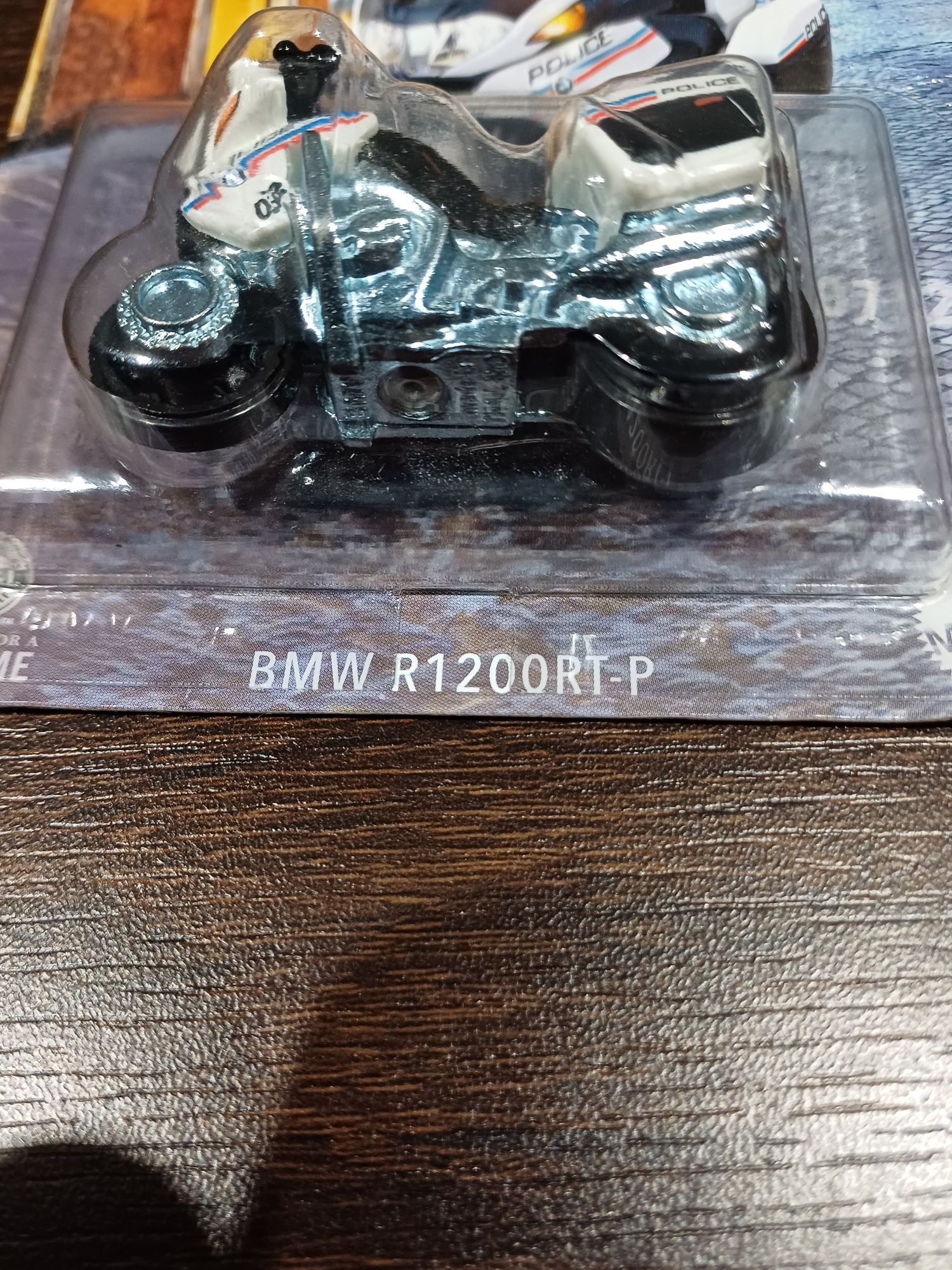 Matchbox kolekcja BMW x 2 szt Police Polizei