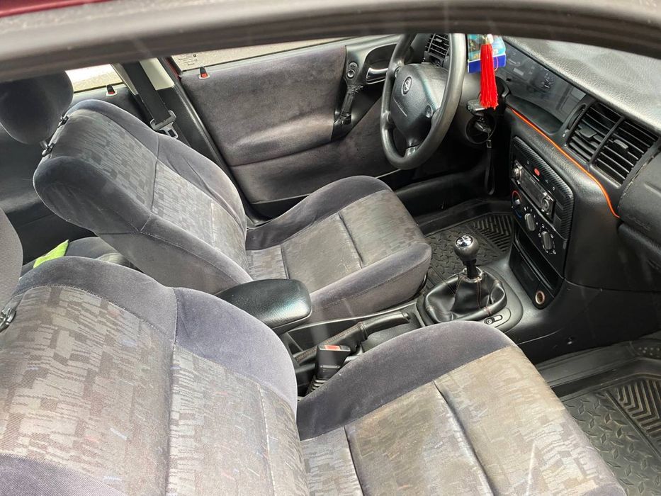 Opel Vectra Restailing 1.8 бензин