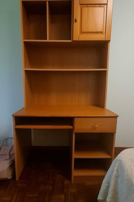 Secretária em pinho