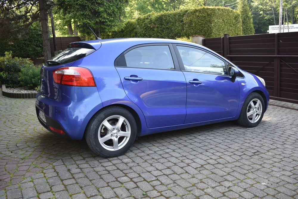 Kia Rio Kia Rio 1.2 114 tys km 1 Właściciel Bezwypadkowa Klimatyzacja Zimówki