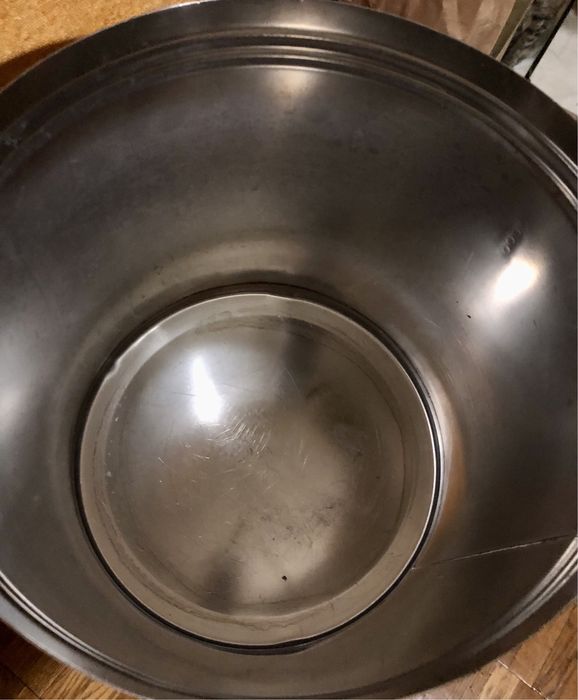 Кастрюля из нержавеющей стали (30 литров)