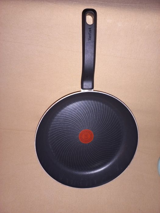 Сковорідка Tefal 29  тефлонове тефлон антипригарна