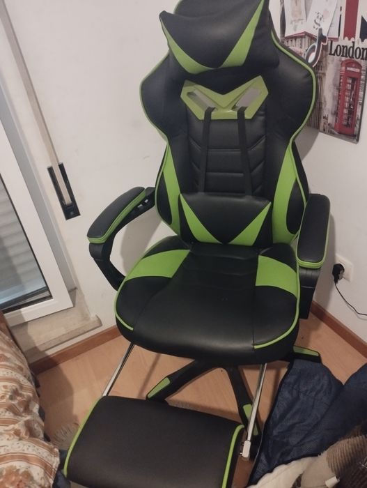 Cadeira gaming muito completa