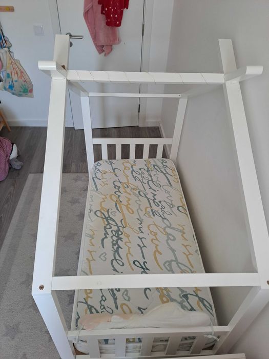 Cama Montessori casinha -140x70 cm + colchão Mindol