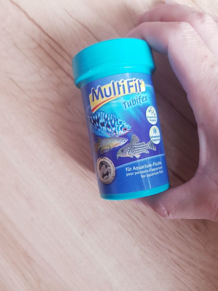 Nowa karma Multi Fit dla wszystkich ryb ozdobnych 100ml