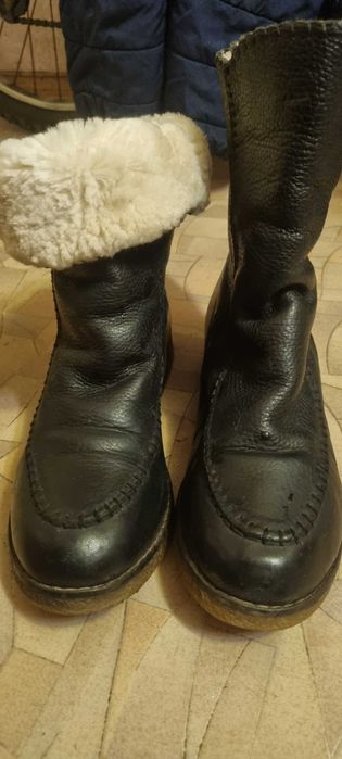 Зимние кожаные женские сапоги