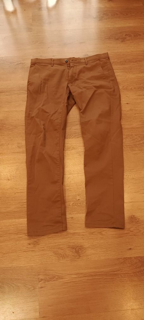 Spodnie męskie brązowe Zara man r. 42 (eur) klasyczne chinosy W32/L30