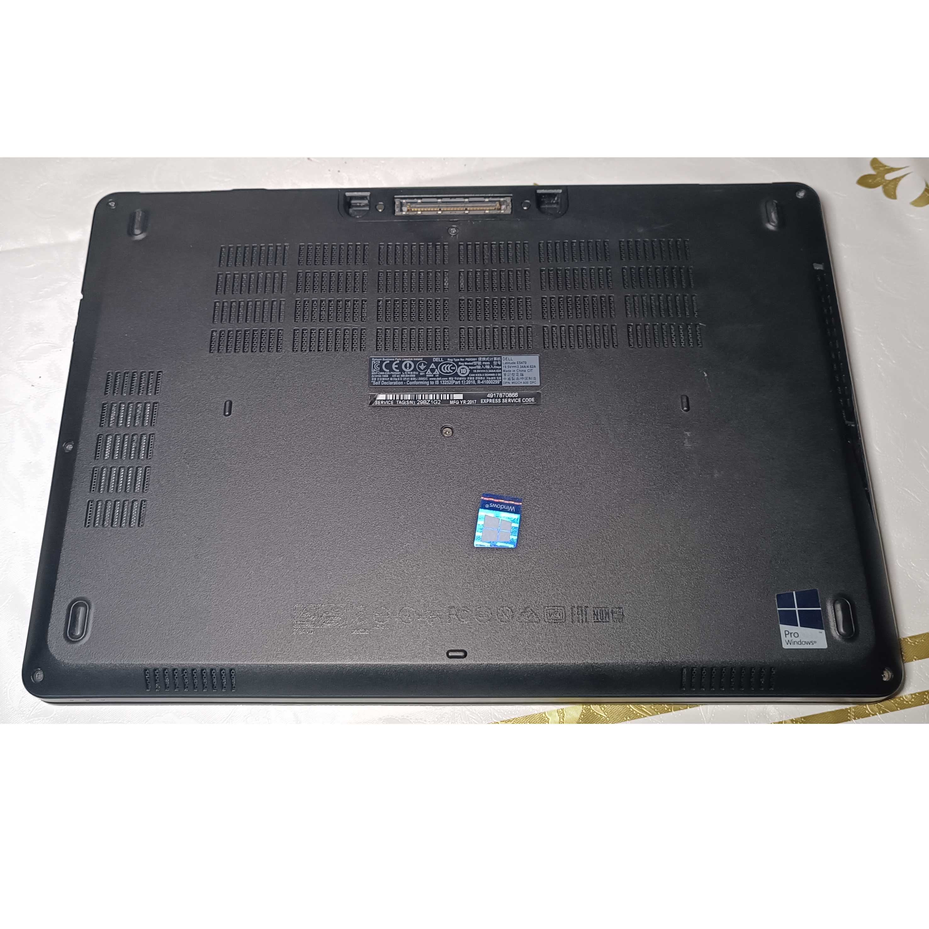 Ноутбук DELL Latitude 5570 15,6" HD | I5-6300U | 8GB DDR4 | 236GB SSD