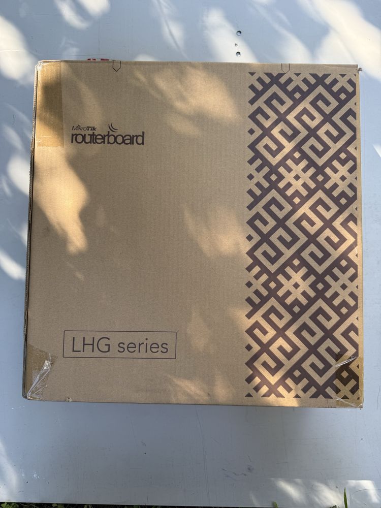 Продам точку доступа MikroTik LHG 5ac