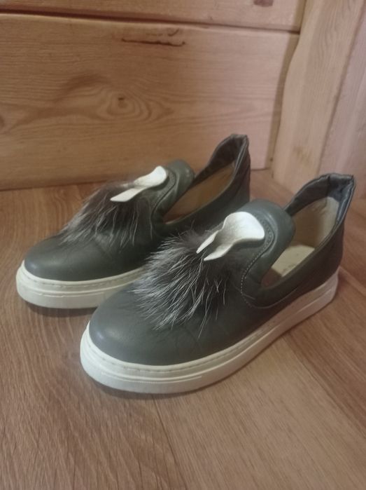 Макасіни ,туфлі ,сліпони жіночі