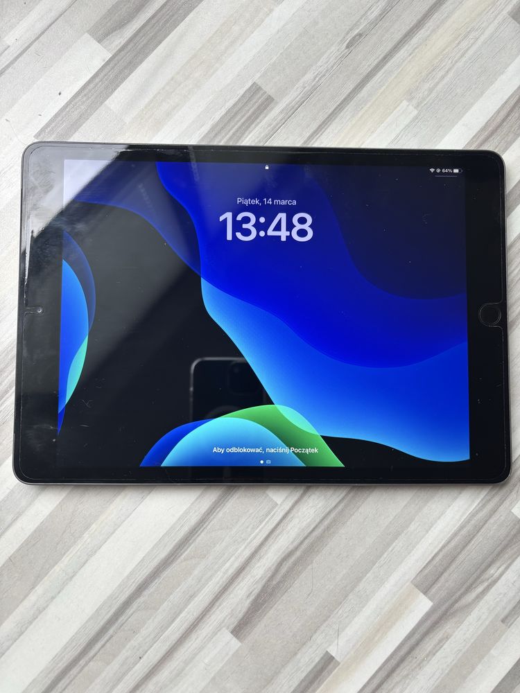 iPad (7. generacji) 32 GB Wi-Fi + Cellular, 10.2 cala