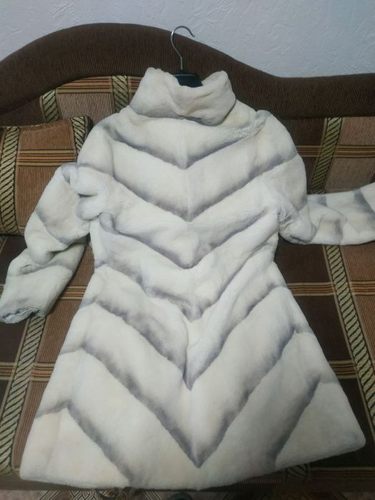 Шуба шубка натуральна полушубок женская.