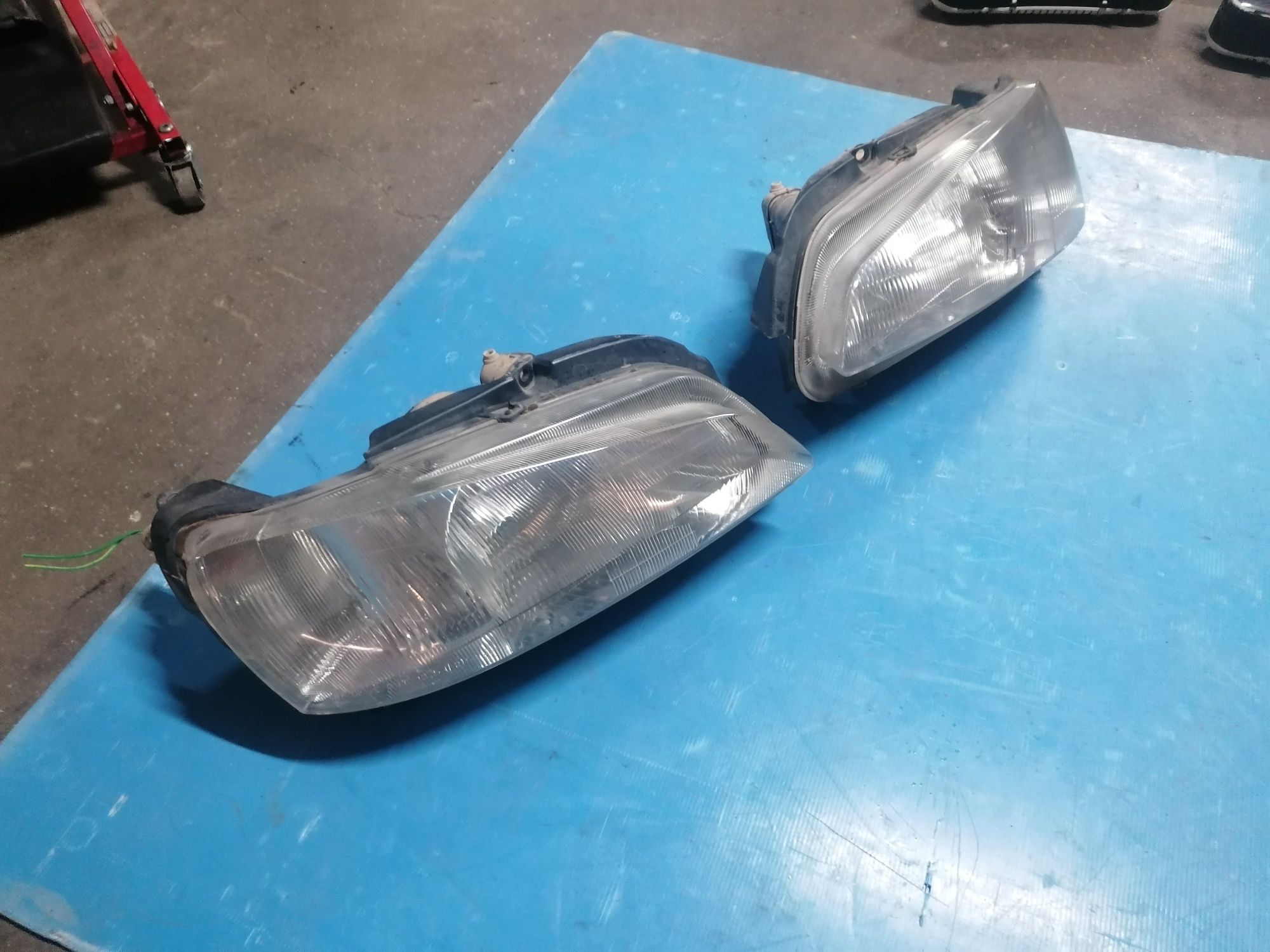 Faróis ou ópticas peugeot 106 fase 2