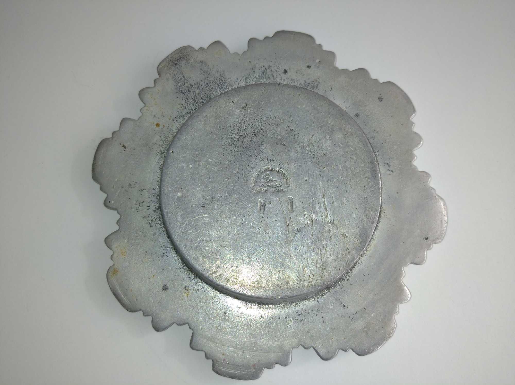 Cinzeiro com brasões Portugal em Estanho - Vintage