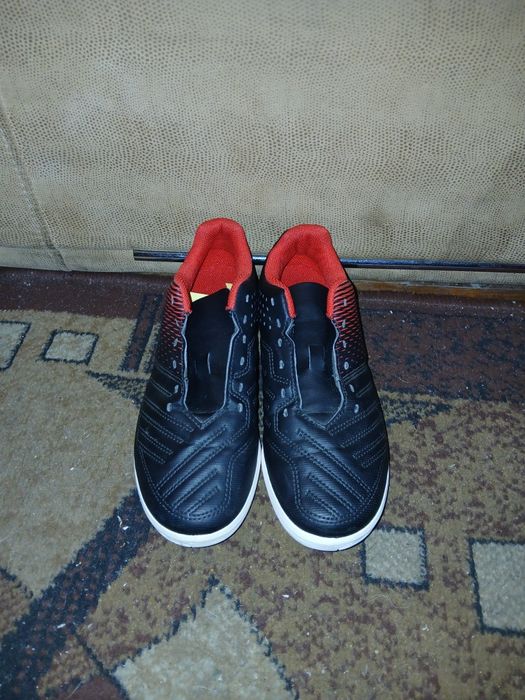 Бутсы Kipsta. Состояние идеальное.