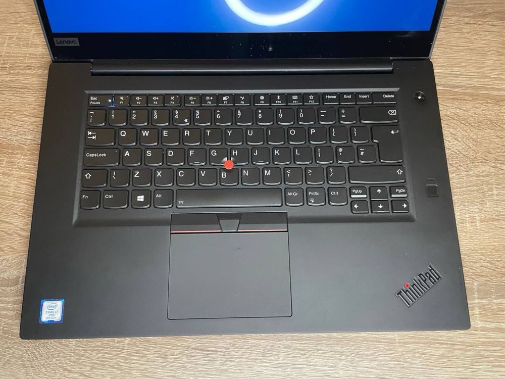 Lenovo Leptop p1 i7-8850h, 32ram, 2tb ssd. 4k Dotyk Quadro P1000