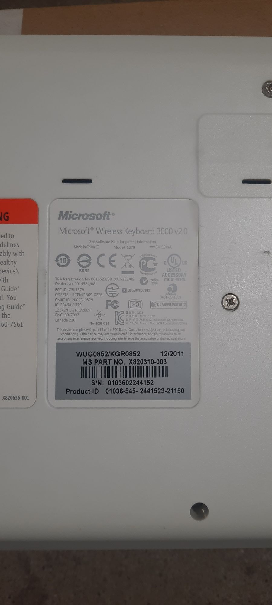 Klawiatura bezprzewodowa Microsoft niekompletna