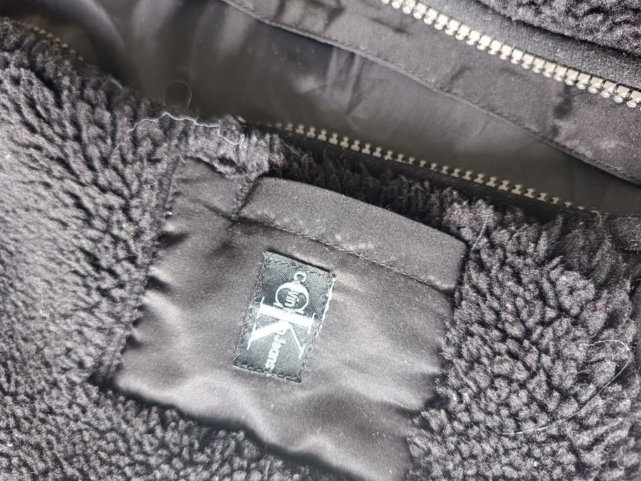 Czarna kamizelka baranek Calvin klein 18 miesięcy