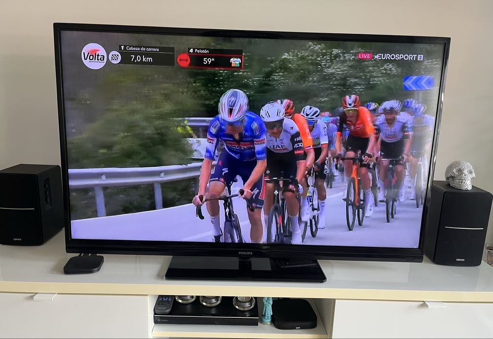 TV Philips LCD 46”