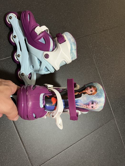 Patins em linha frozen