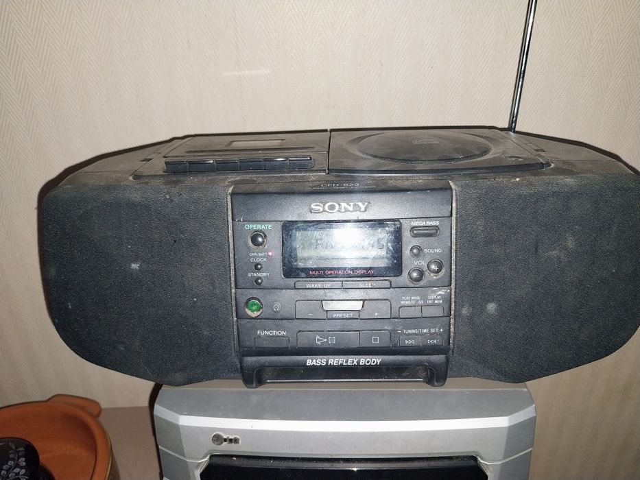 Radio magnetofon I cv