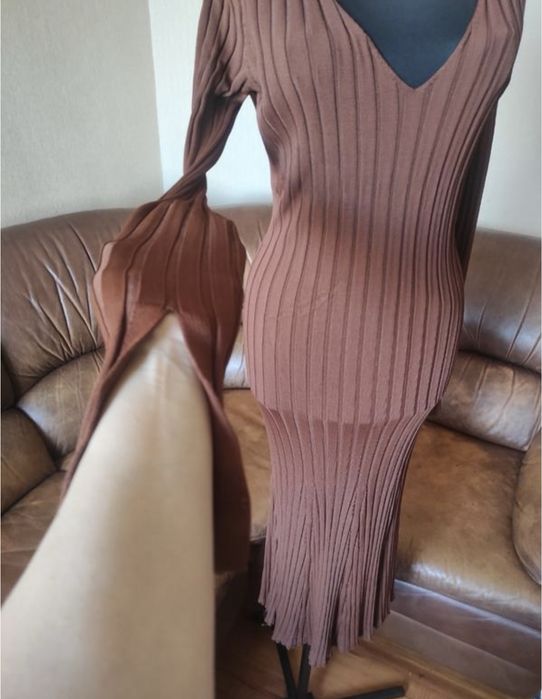 H&M сукня в рубчик