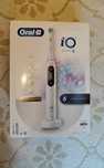 Oral-B iO8 White szczoteczka magnetyczna