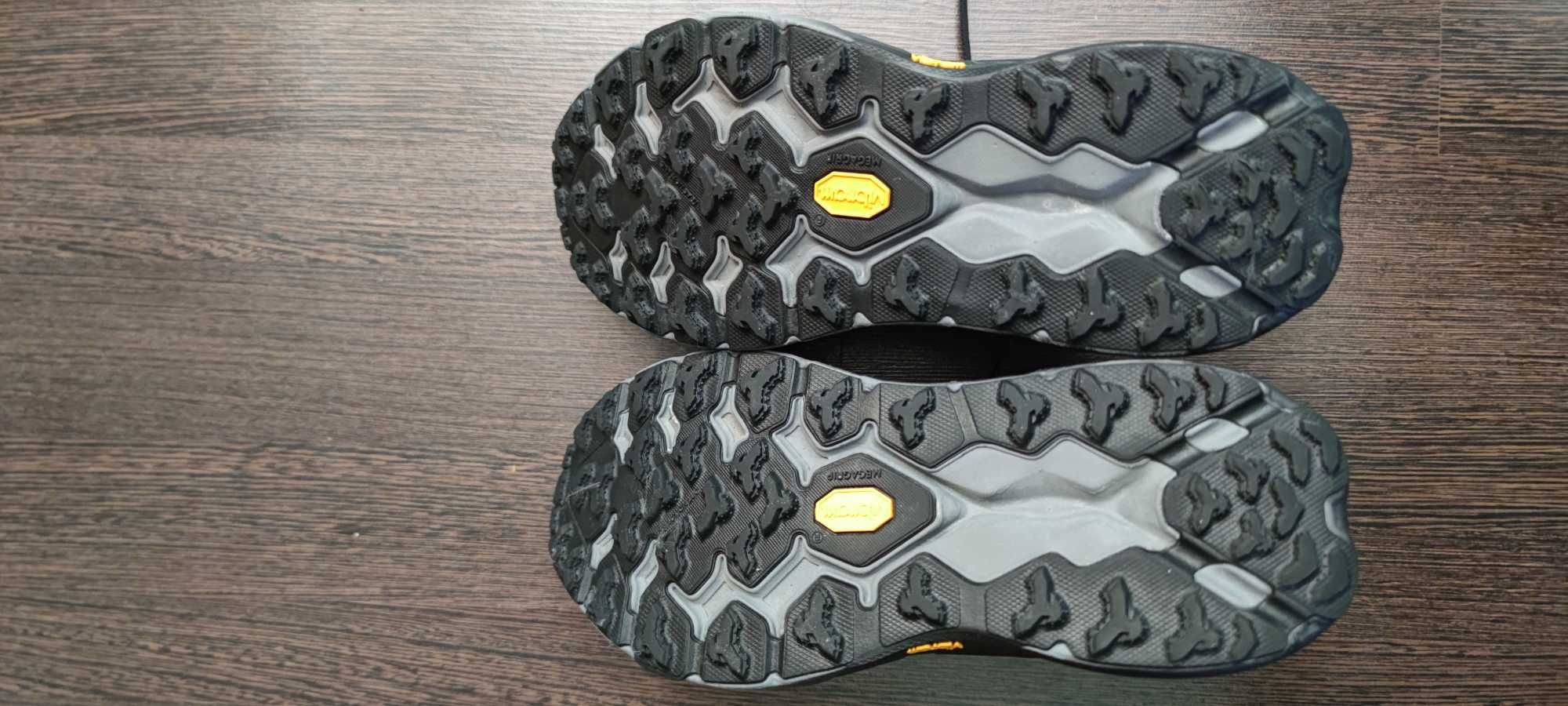 Кросівки Hoka Speedgoat 5 Gtx.   Р 40 2/3  25.5 см