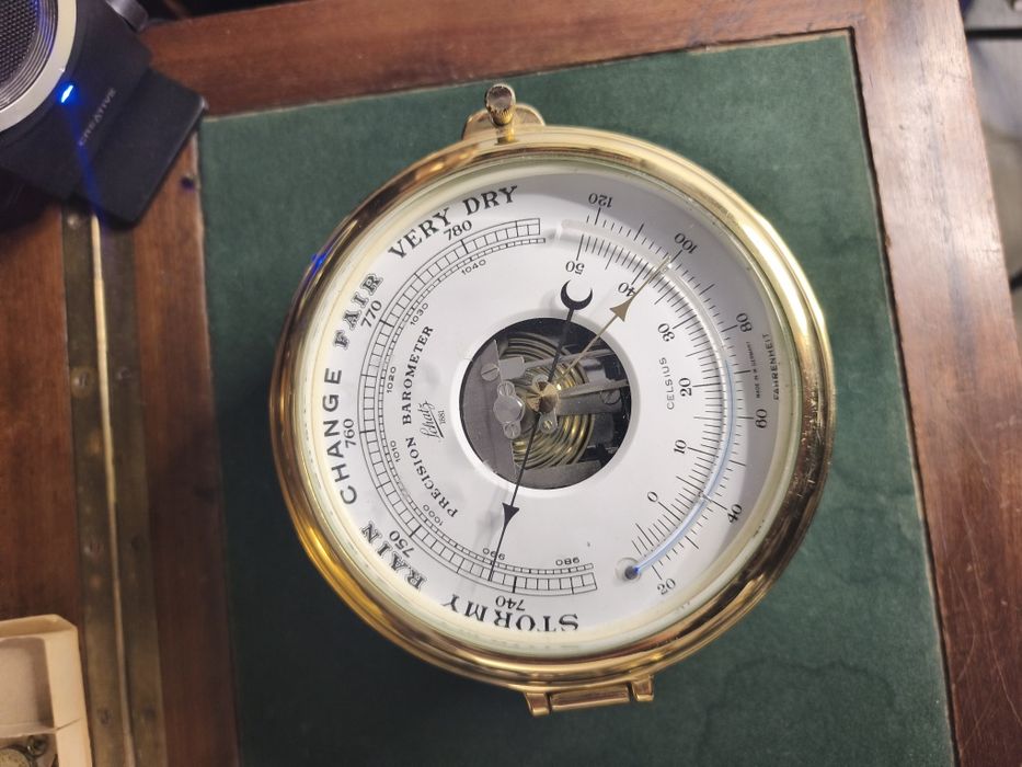 Stary barometr Schatz marynistyka