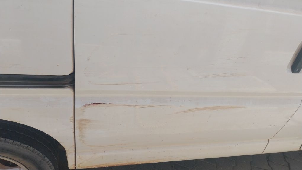 Toyota Hiace carrinha transformada em Van