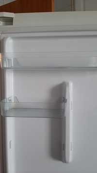 Vendo Acessórios (prateleiras e gavetas) de frigorífico Samsung