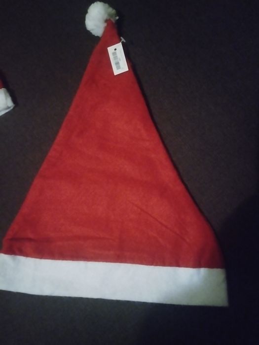 Різдвяні чобітки для подарунків та шапочки Санти.