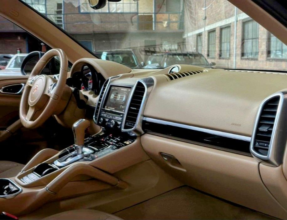 PORSCHE Cayenne S Hybrid 3.0 v6