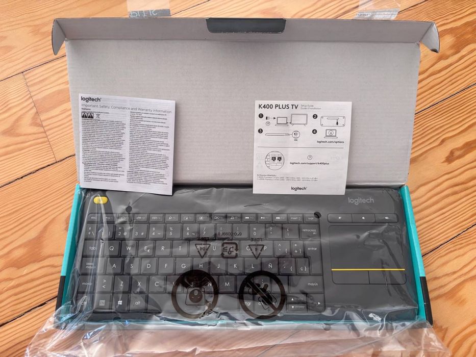 Teclado Logitech K400 Plus NOVO - Layout Espanhol