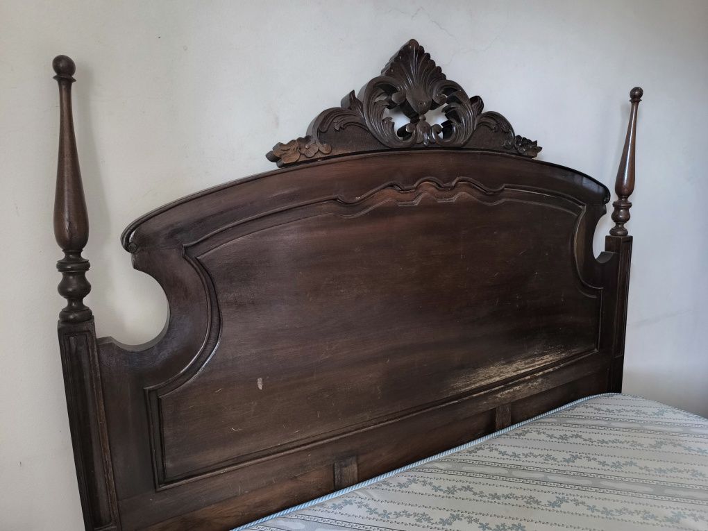 Mobília de quarto em Madeira vintage