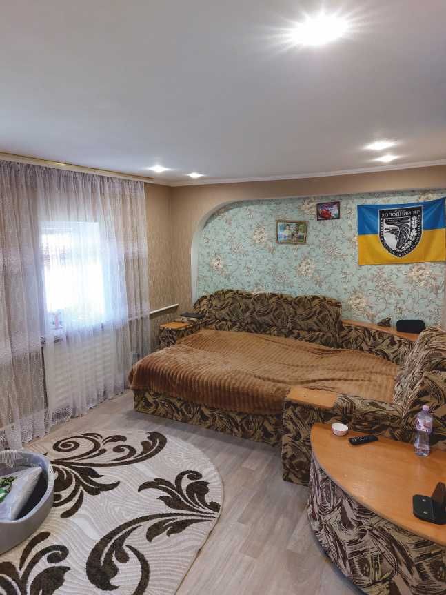 охайний будинок у місті