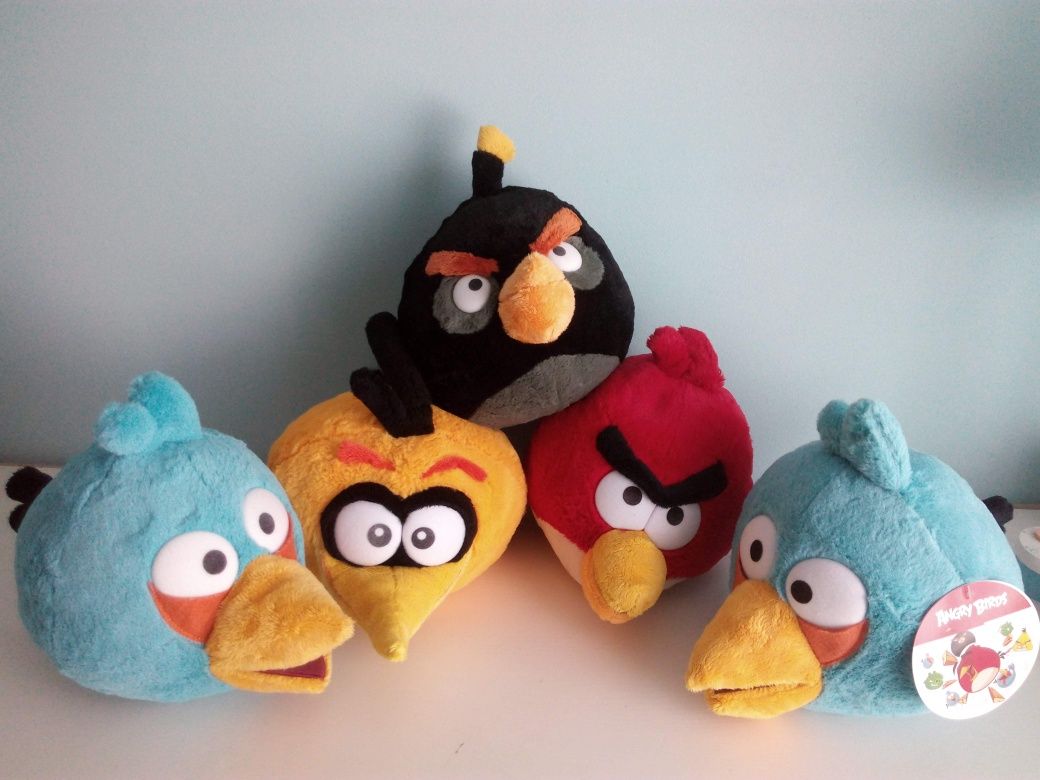 Coleção de peluches dos Angry Birds