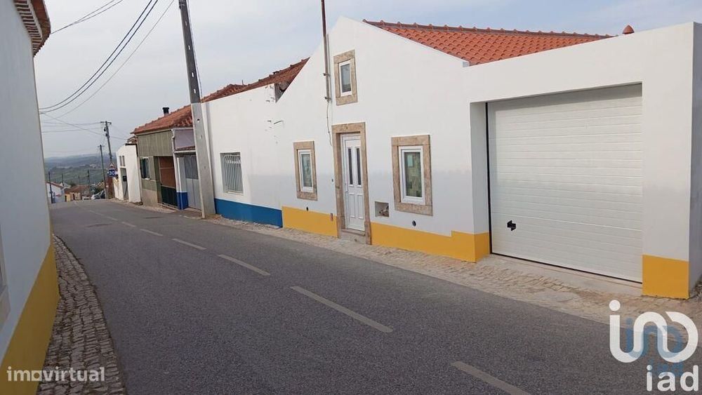 Casa / Villa T2 em Caldas da Rainha - Nossa Senhora do Pópulo, Coto e