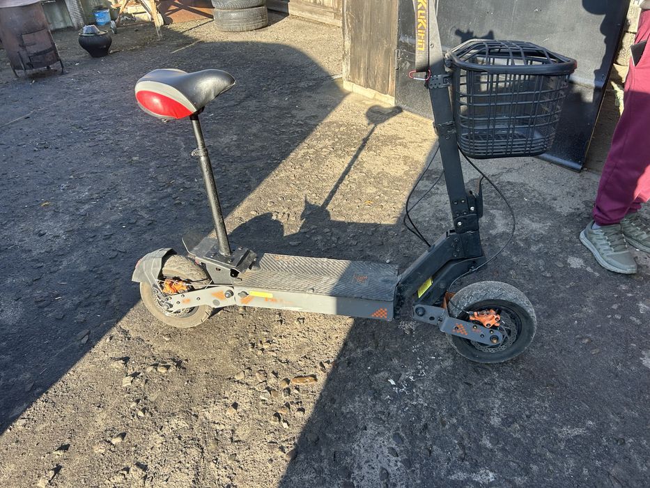 Продам Електро самокат Kukirin G4.