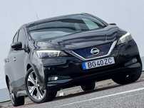 Nissan Leaf N-Connecta Two Tone