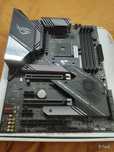 Материнская плата Asus rog strix x570