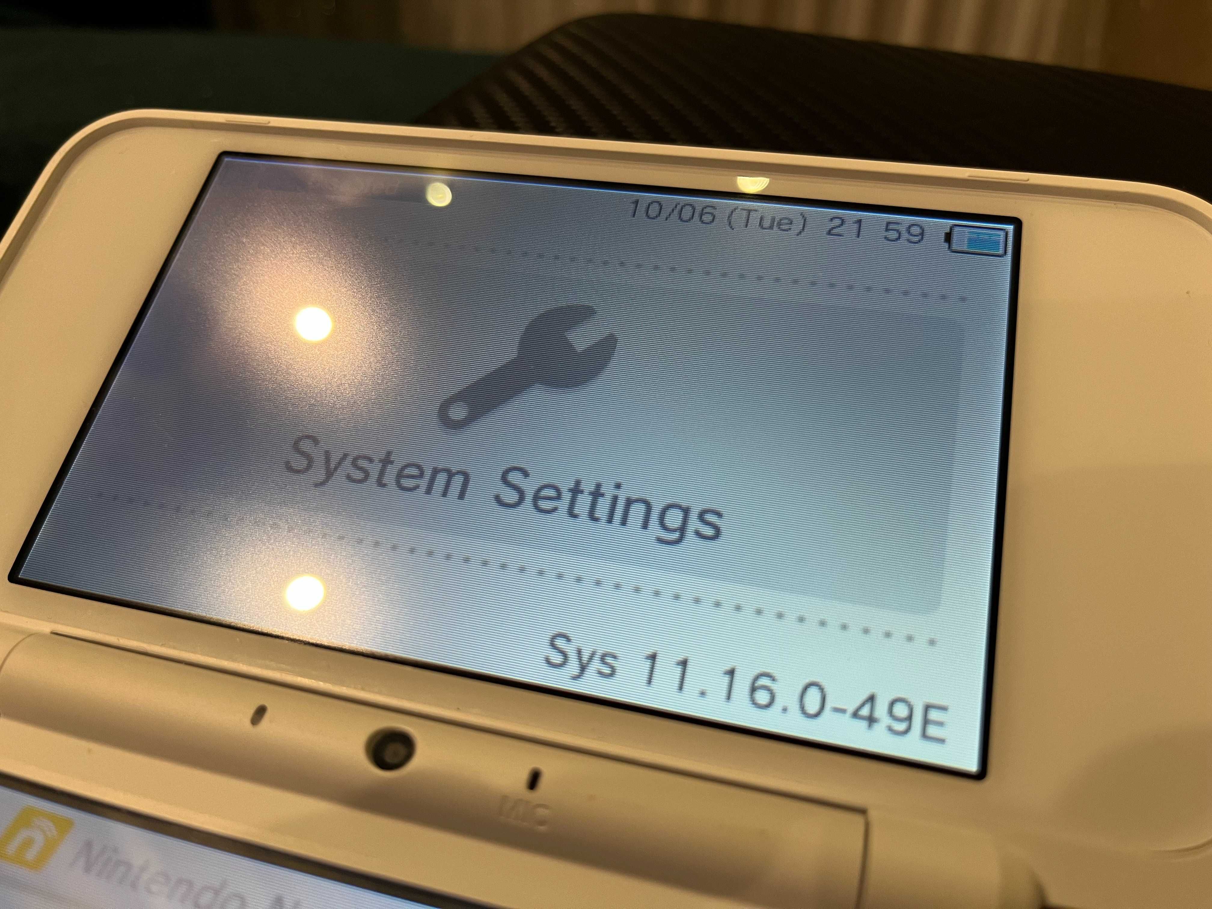 New Nintendo 2DS XL CFW + programator do NDS + pokrowiec