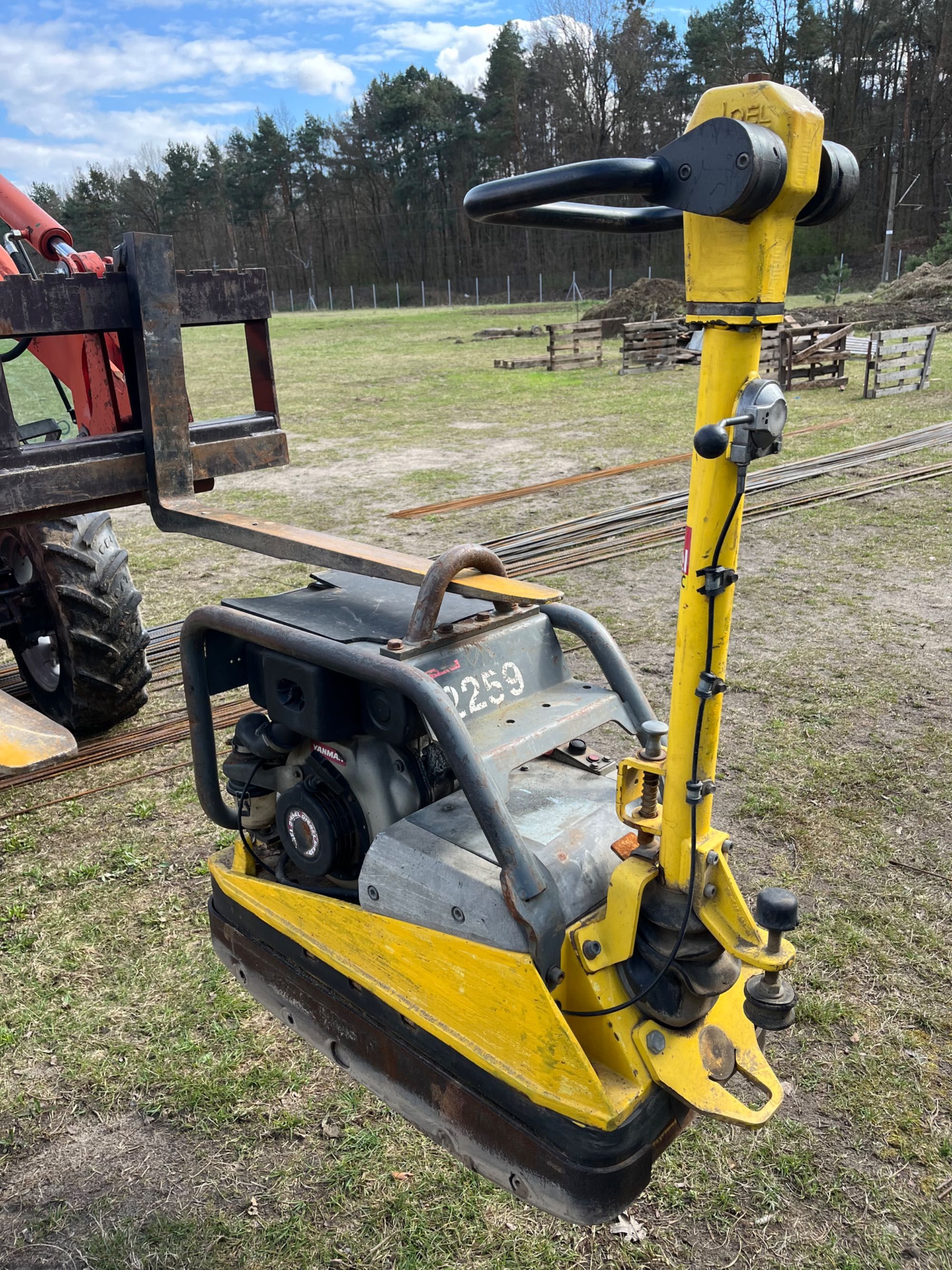 Zageszczarka wacker neuson 4045 z rozrusznikiem bomag atlas 370kg 400